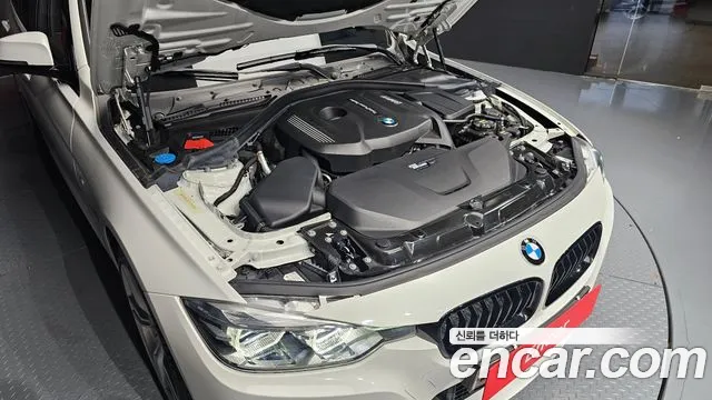 BMW 3 серии 2018 thumb 5