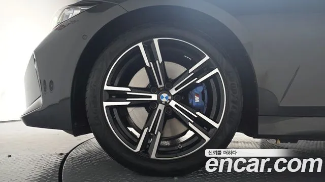 BMW 3 серии 2025 thumb 4
