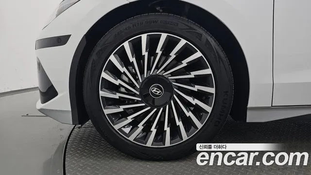 Hyundai IONIQ 6 2023 thumb 4