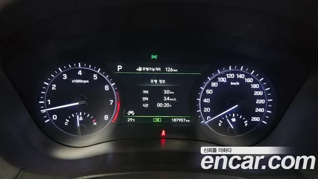 Genesis G80 2016 thumb 8