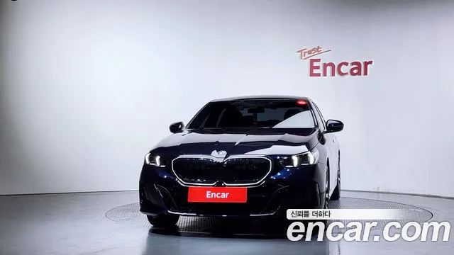 BMW 5 серии 2025 thumb 3