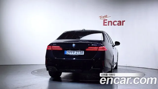 BMW 5 серии 2025 thumb 4