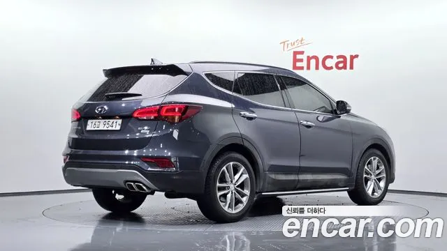 Hyundai Santa Fe 2016 thumb 2
