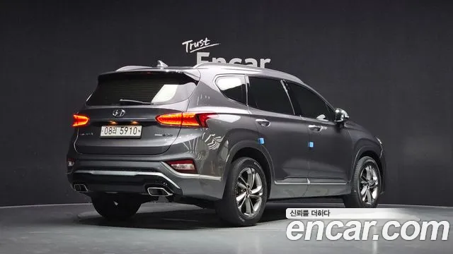 Hyundai Santa Fe 2018 thumb 2