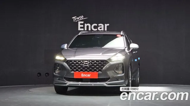 Hyundai Santa Fe 2018 thumb 3