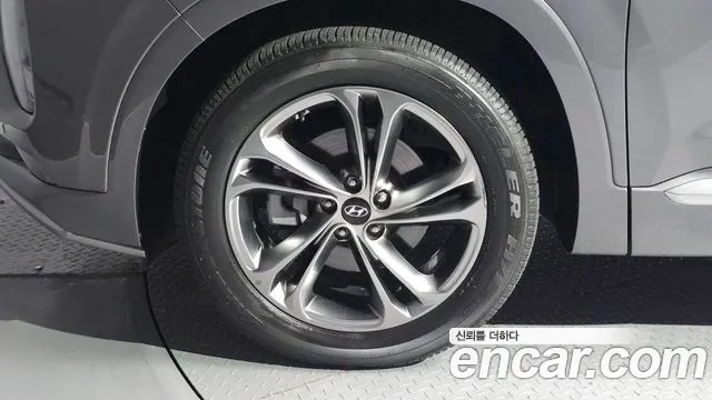 Hyundai Santa Fe 2018 thumb 5