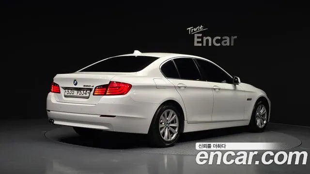 BMW 5 серии 2011 thumb 2