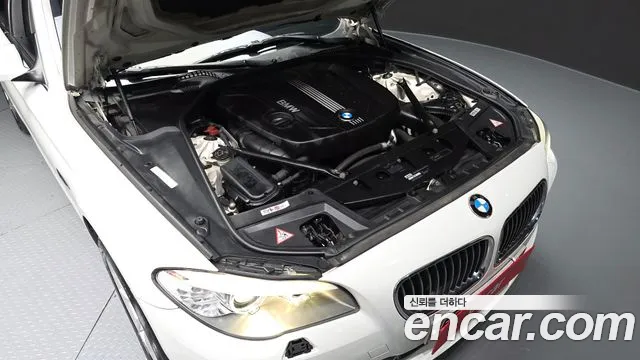 BMW 5 серии 2011 thumb 6