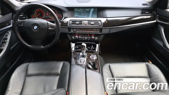 BMW 5 серии 2011 thumb 7