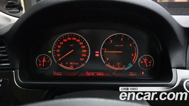 BMW 5 серии 2011 thumb 8