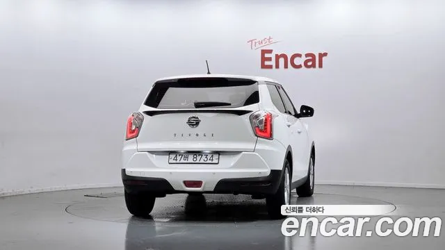 KGM Tivoli 2015 thumb 4