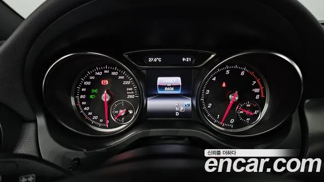 Mercedes-Benz GLA 2018 thumb 7