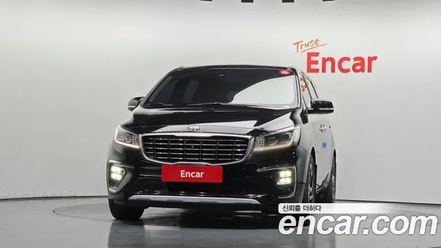 Kia Carnival 2019 thumb 3