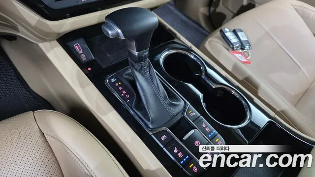 Kia Carnival 2019 thumb 9