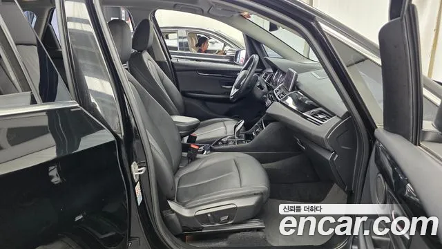 BMW 2 серии 2020 thumb 11