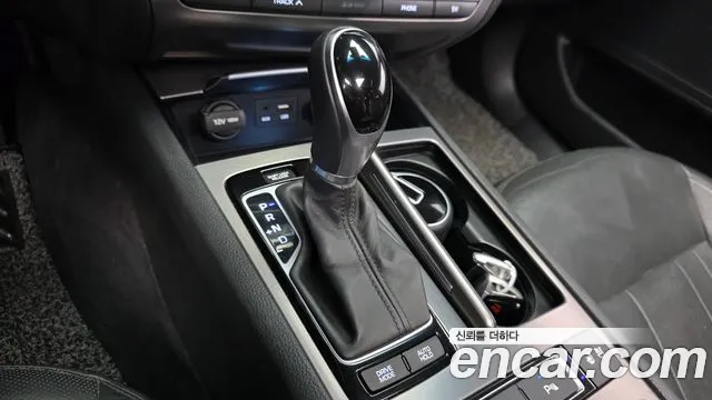 Hyundai Genesis 2015 thumb 9