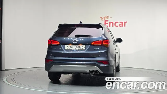 Hyundai Santafe 2016 thumb 4