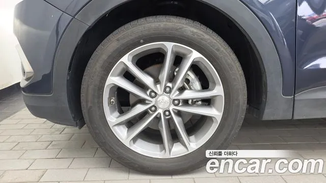 Hyundai Santafe 2016 thumb 5