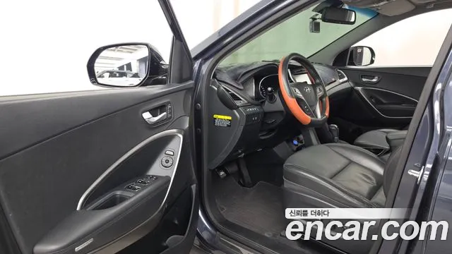 Hyundai Santafe 2016 thumb 10