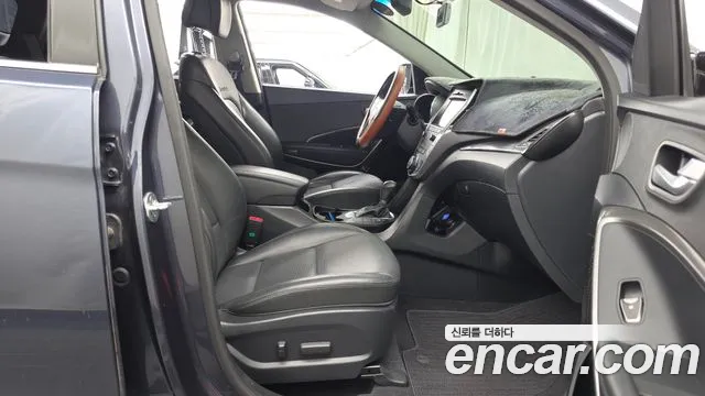 Hyundai Santafe 2016 thumb 11