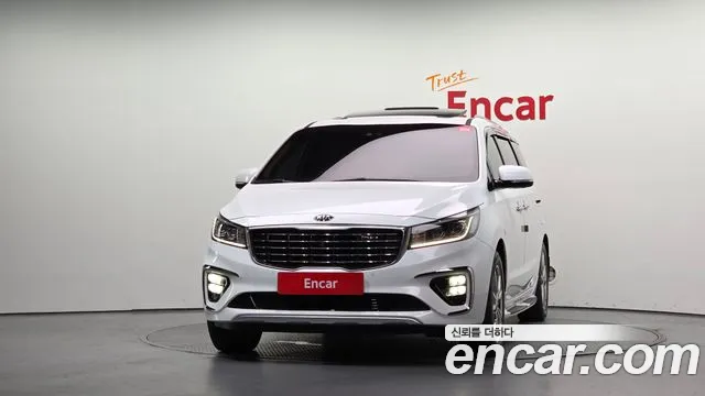 Kia Carnival 2018 thumb 3