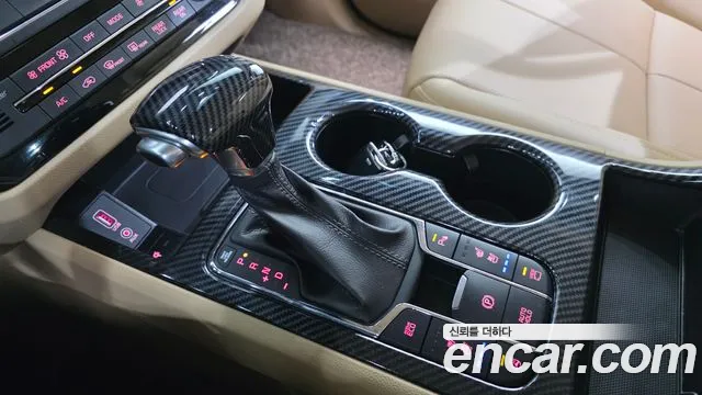 Kia Carnival 2018 thumb 9