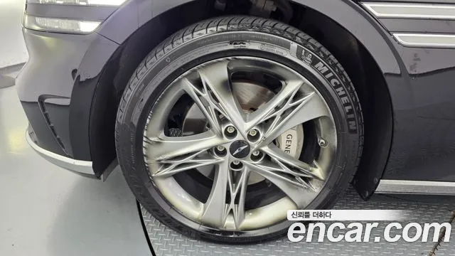 Genesis G90 2022 thumb 5