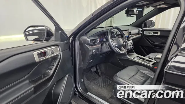 Ford Explorer 2020 thumb 10