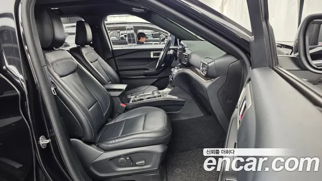 Ford Explorer 2020 thumb 11