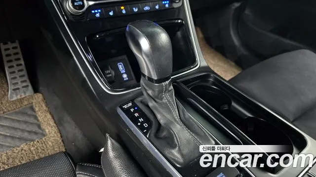 Hyundai Grandeur 2017 thumb 9
