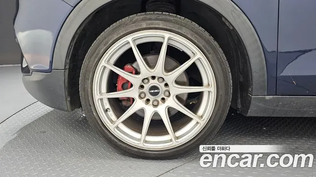 KG_Mobility_Ssangyong Tivoli 2015 thumb 5