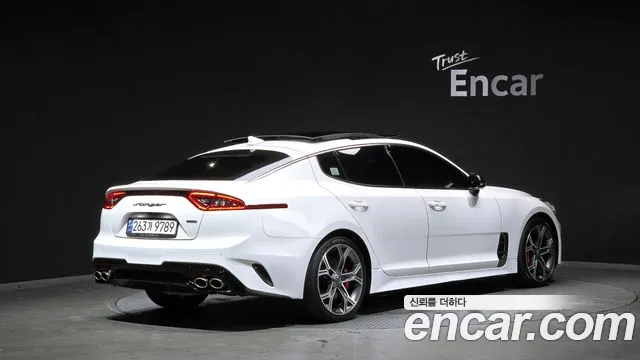 Kia Stinger 2020 thumb 2