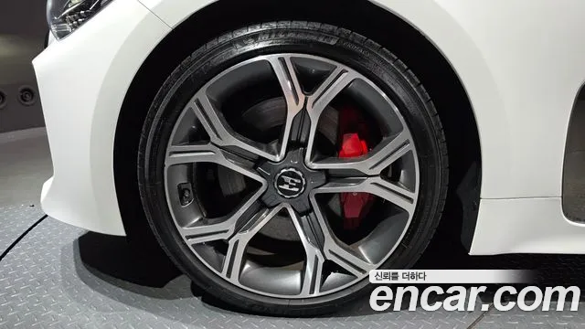 Kia Stinger 2020 thumb 5