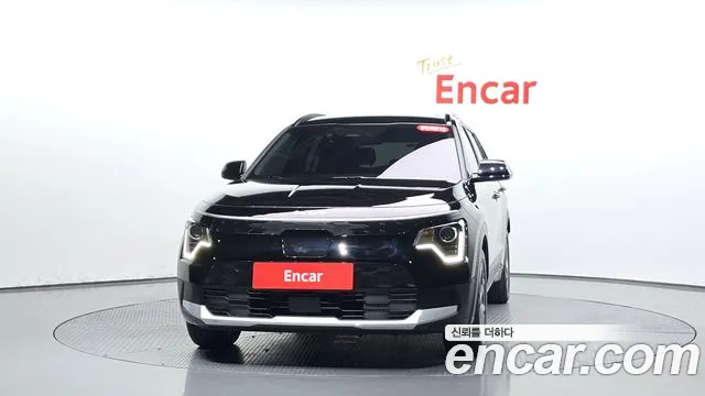 Kia Niro 2023 thumb 2