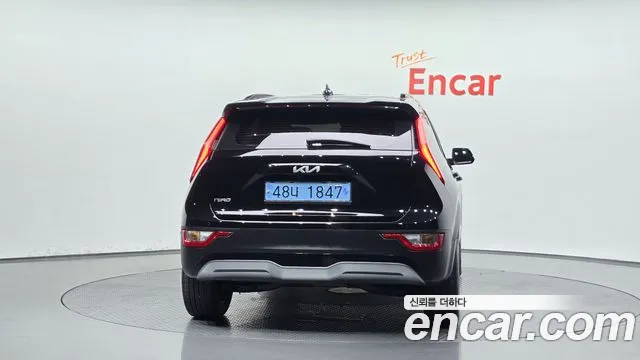 Kia Niro 2023 thumb 3