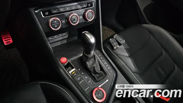 Volkswagen Tiguan 2018 thumb 8