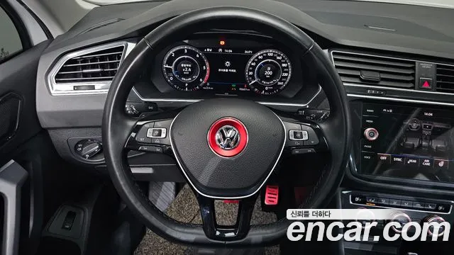 Volkswagen Tiguan 2018 thumb 12