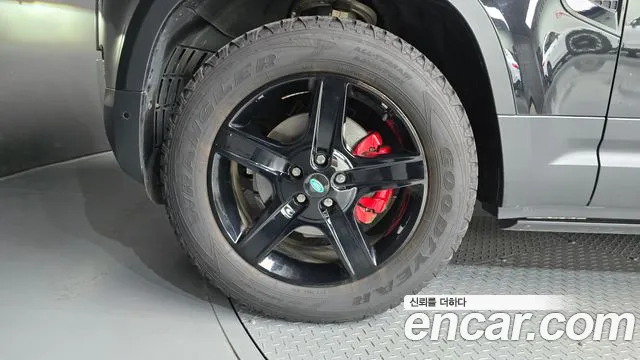 Land Rover Defender 2022 thumb 5