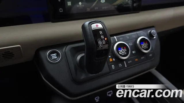 Land Rover Defender 2022 thumb 9