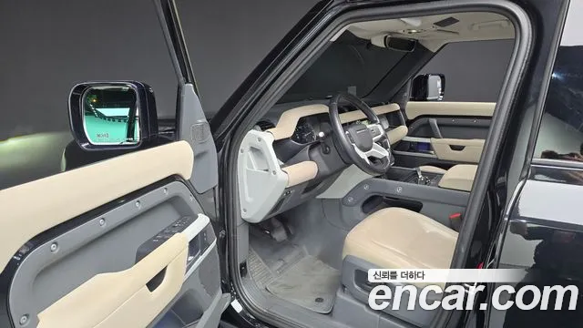 Land Rover Defender 2022 thumb 10