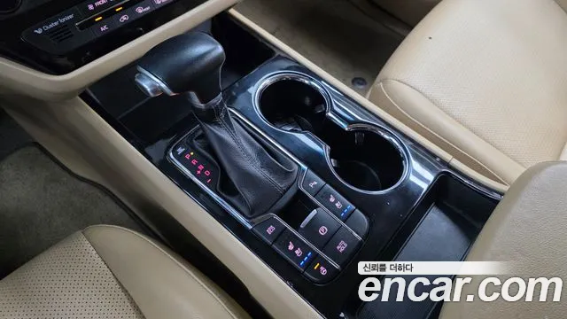 Kia Carnival 2019 thumb 9