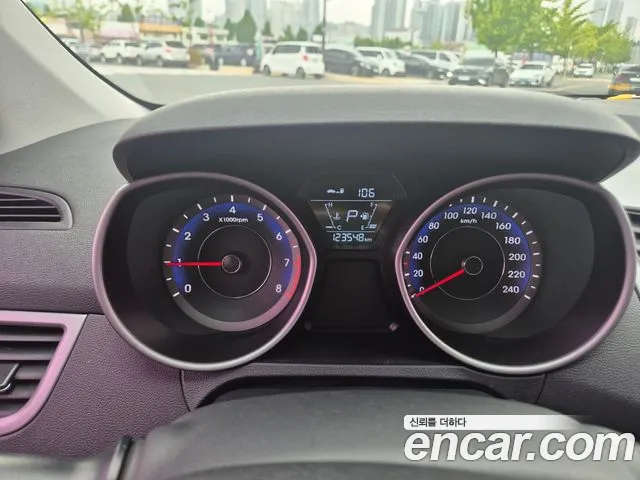 Hyundai Avante 2014 thumb 9