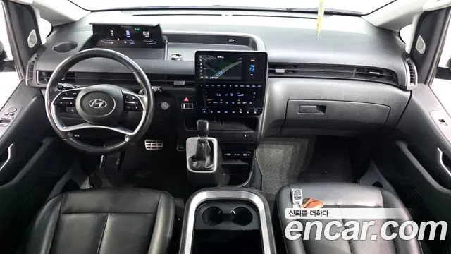 Hyundai Staria 2023 thumb 7