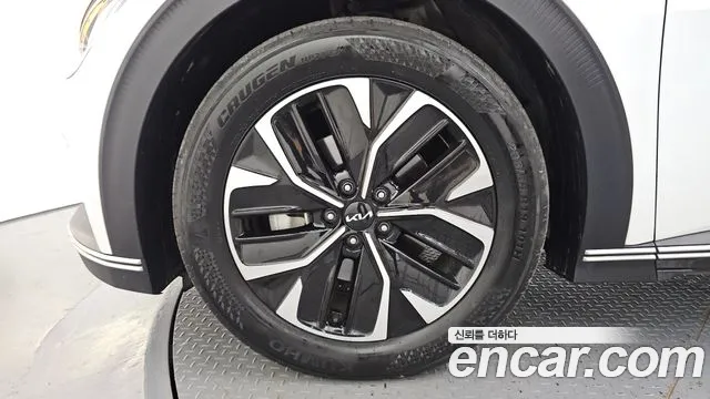 Kia EV6 2022 thumb 5