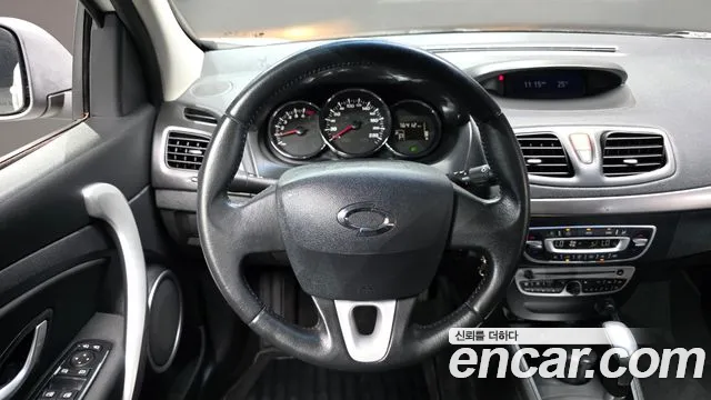 Renault SM3 2009 thumb 12