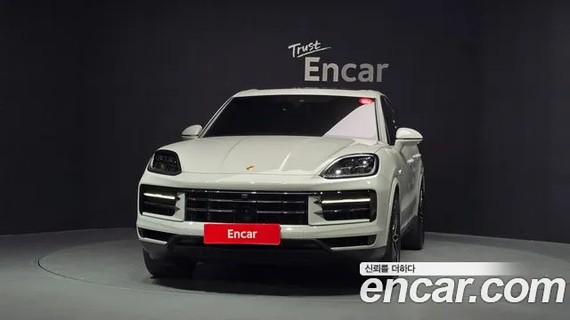 Porsche Cayenne 2024 thumb 12