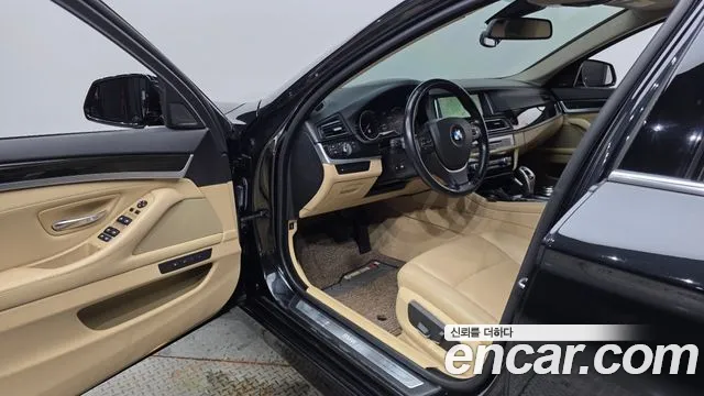 BMW 5 серии 2014 thumb 10