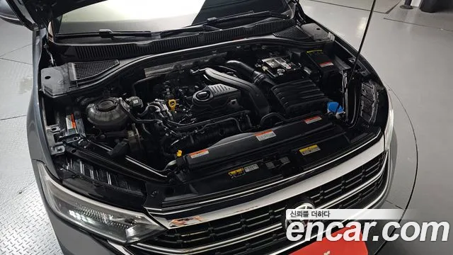 Volkswagen Jetta 2023 thumb 5
