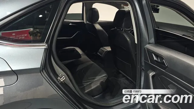 Volkswagen Jetta 2023 thumb 11