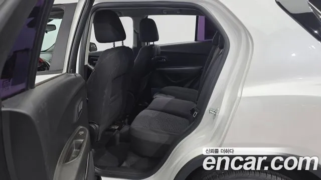 Chevrolet Tracker 2016 thumb 11
